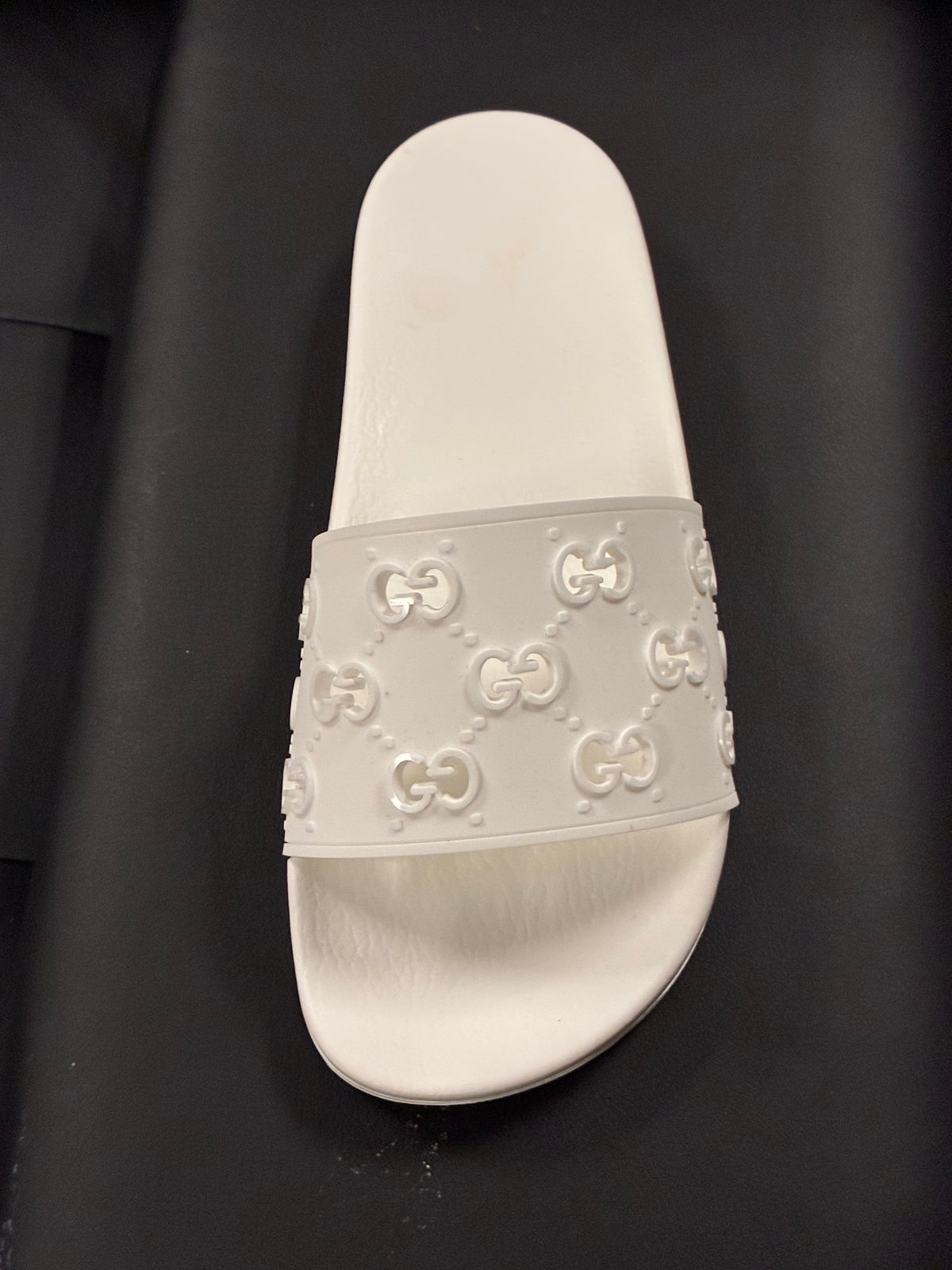 Gu**i Beach Slide