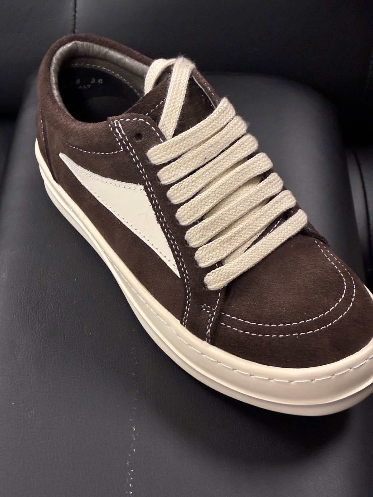 R**k O Low Top Leather Sneaker